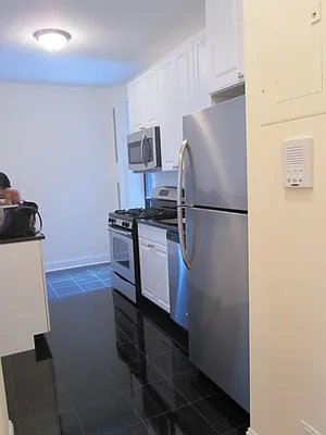 Rented by City Connections Realty | media 2