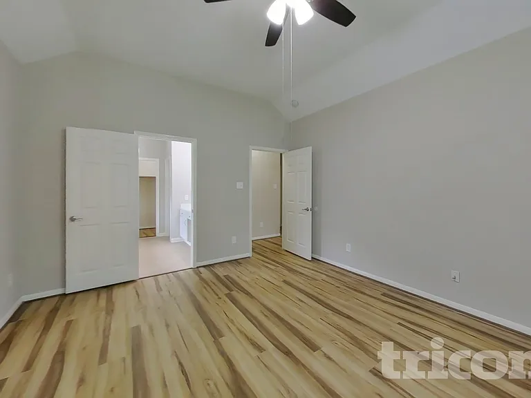 8523 W Highlands Xing — Photo 9