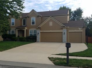 7869 W 156th St, Overland Park, KS 66223