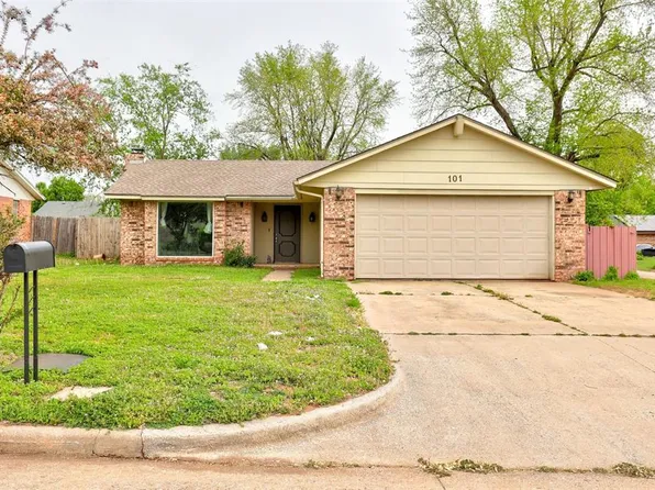 101 Cambridge Dr, Midwest City, OK 73110