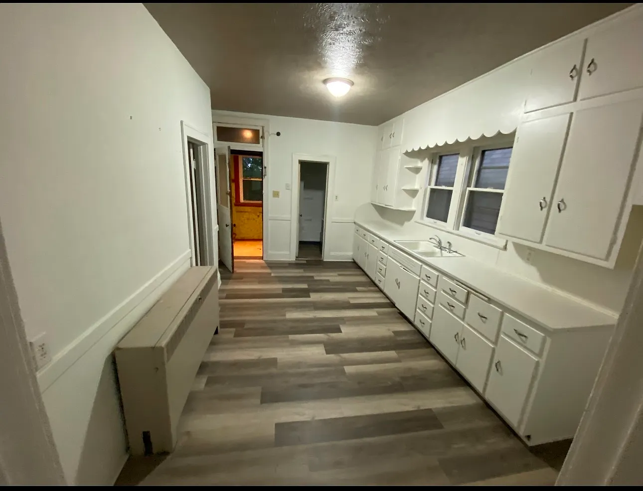 2 bed, 800 sqft, $1,050 — Photo 2