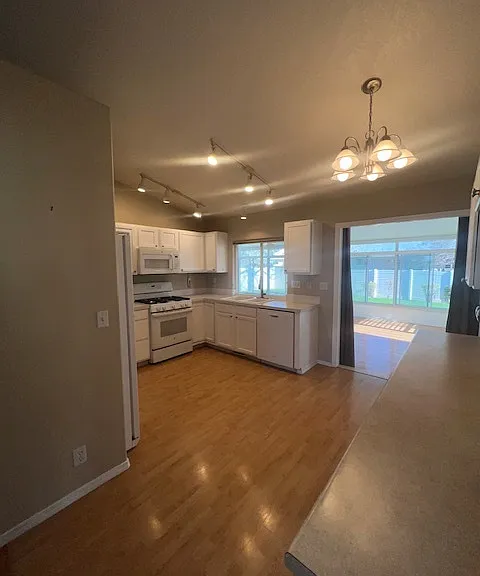 2455 W Baystone Dr — Photo 8