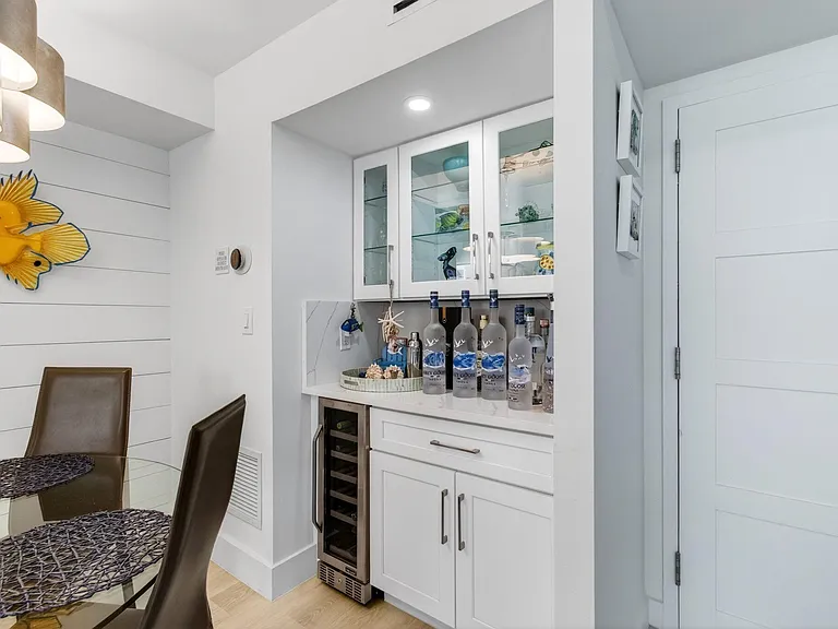 1236 Hillsboro Mile Bch #406 — Photo 24