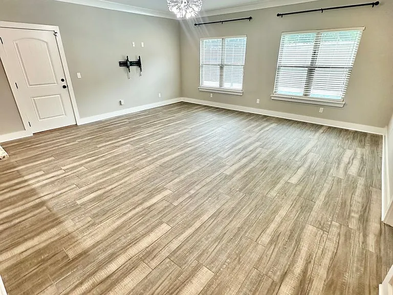 1180 French Quarter Way — Photo 17