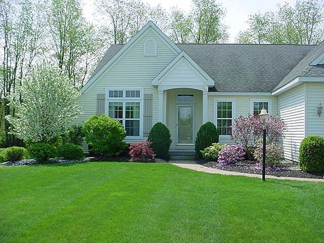 1st image of 26 Mayfield Dr