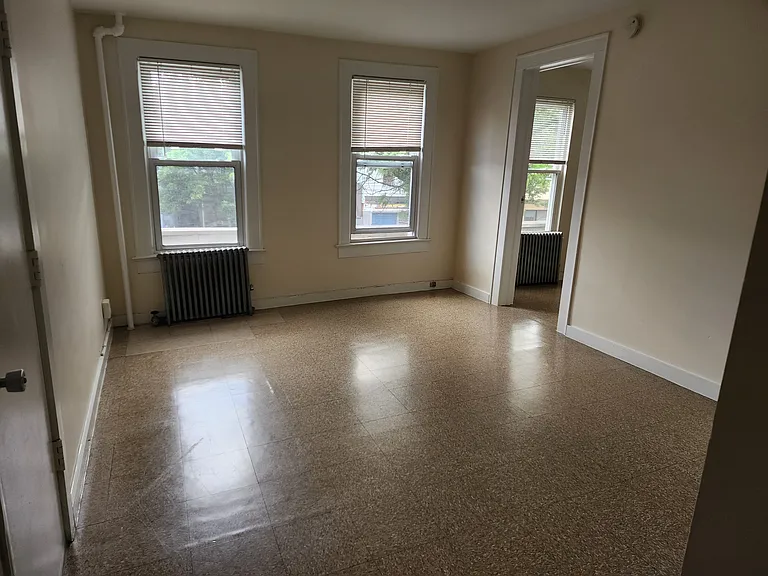 4 N Bleeker St #4 — Photo 7