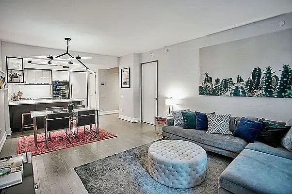 1st image of 70 Charlton St APT 6C