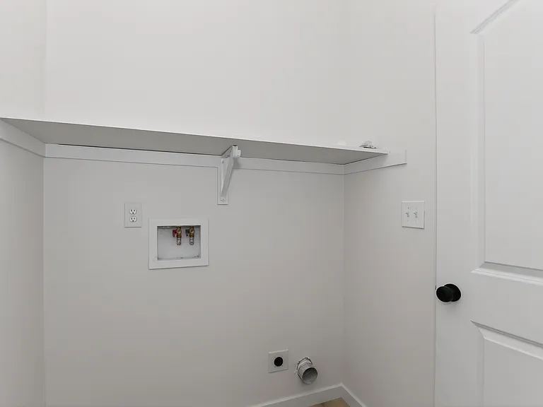 2240 Hovey St #A — Photo 13