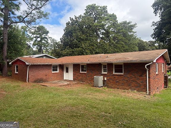 2nd image of 102 Belmont Dr