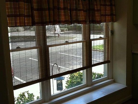 4th image of 4901 Carlisle Mews