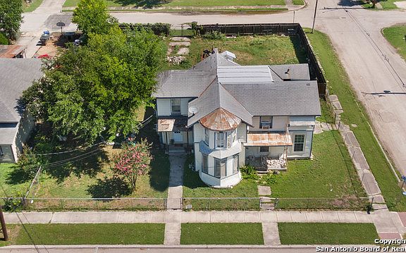 4th image of 1131 Hays St