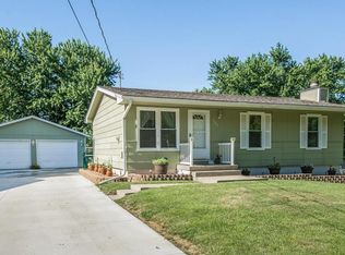 135 Greenfield Pkwy, Des Moines, IA 50320