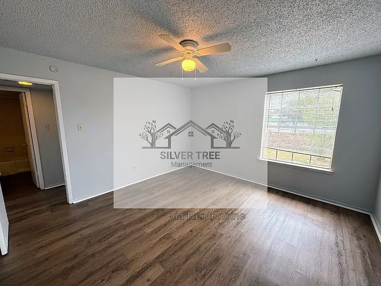 4820 Wellesley Ave #A — Photo 6