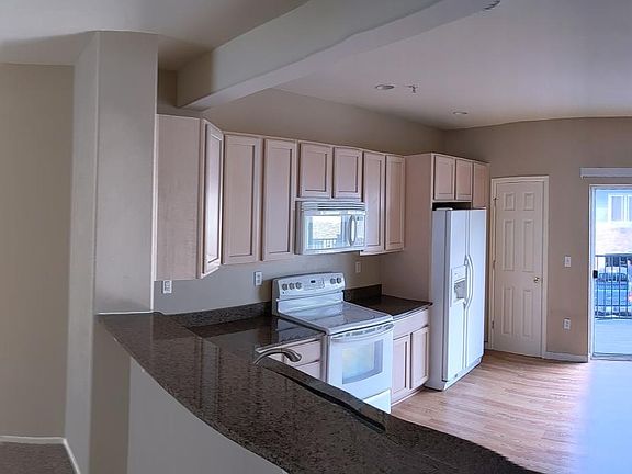 Den/Kitchen Transition