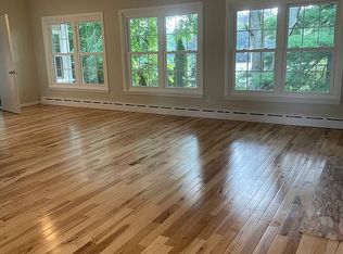 27 Dayton St, Springfield, MA 01118