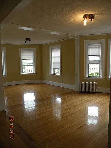 82 Elm St #5 Photo 1