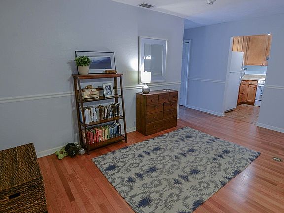 5th image of 2412 Ryan Pl