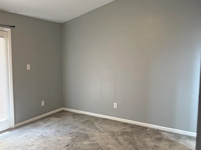 116 Hester Dr — Photo 8