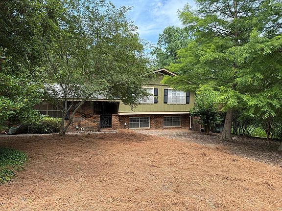 2nd image of 108 Ridgewood Ln