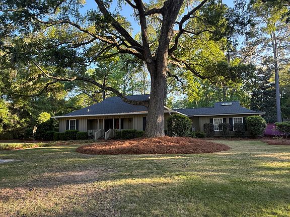 3rd image of 1039 Governors Rd