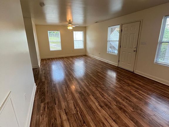 4th image of 1901A Tabor Village Dr