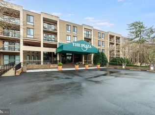 803 N Howard St APT 233, Alexandria, VA 22304