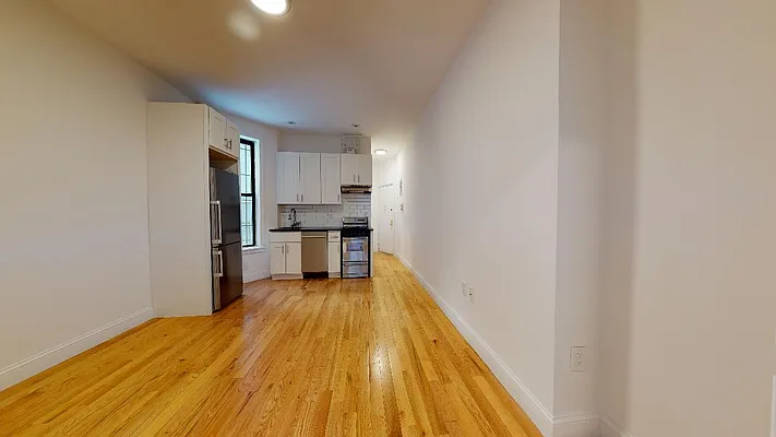 Rented by Bond New York | media 4