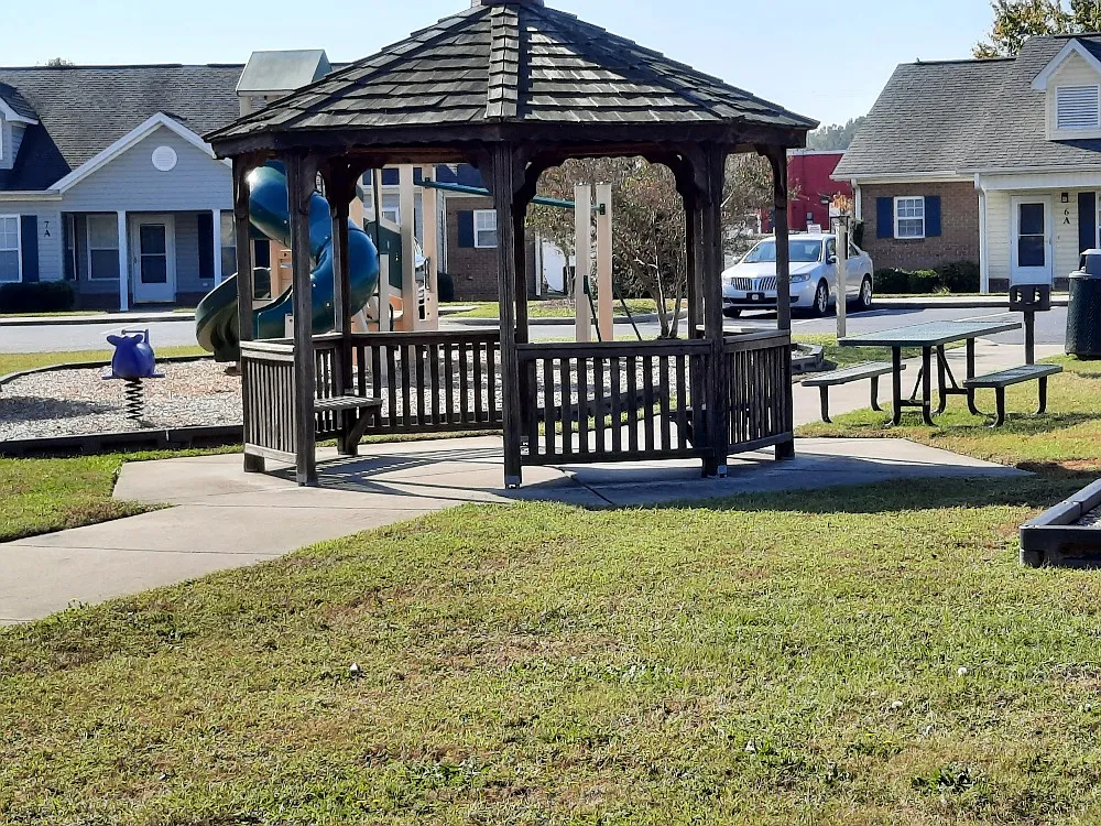 Willow Grove — Photo 2