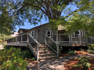 390 Iowa St, Ashland, OR 97520