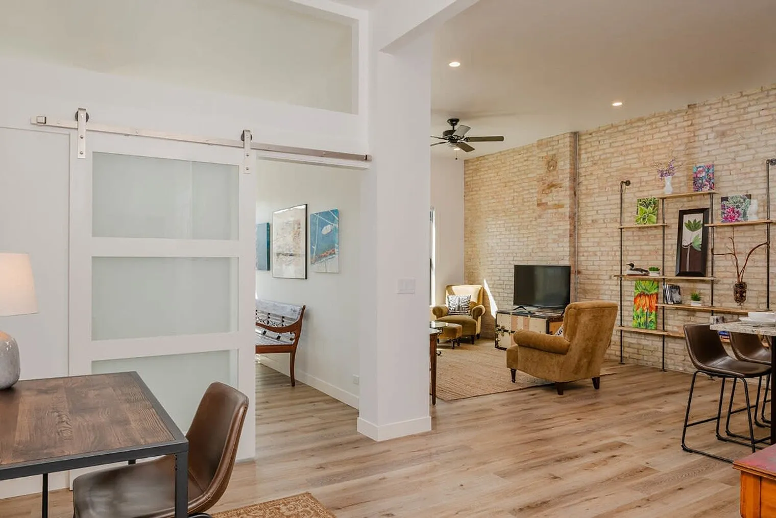 1 bed, 1.0 bath, 699 sqft, $1,735 — Photo 4