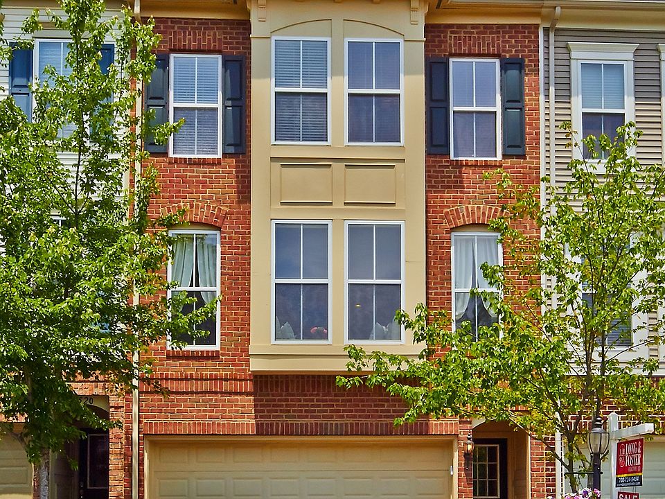 1st image of 42522 Regal Wood Dr