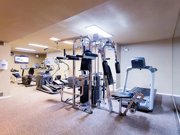 24/7 Cardio/Weight Facility