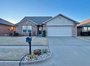 2609 Fawn Lily Rd, Oklahoma City, OK 73128