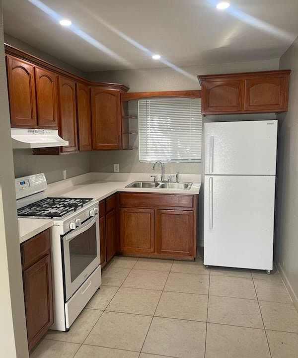 1st image of 1151 E 64th St