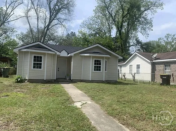 1015 Bowden St, Savannah, GA 31415