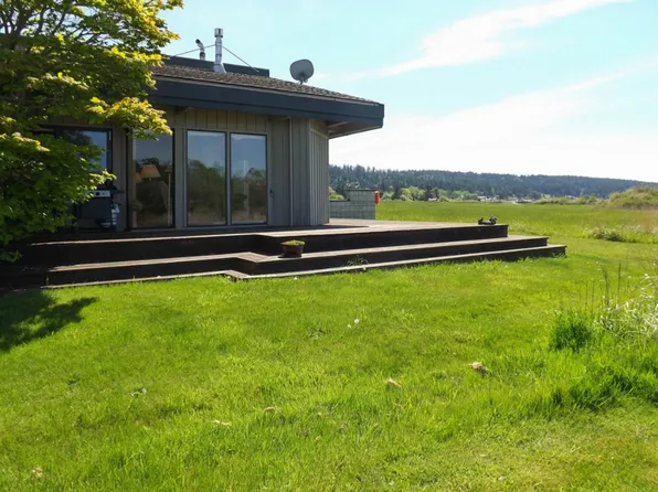 127 Lopez Rd, Lopez Island, WA 98261