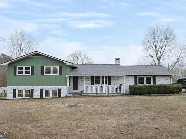 100 Woodlake Dr, Chatsworth, GA 30705