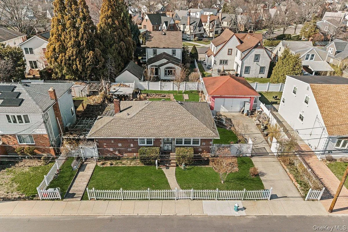100 Memphis Avenue photo 1