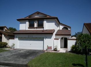 6321 NW 173rd Ln, Hialeah, FL 33015