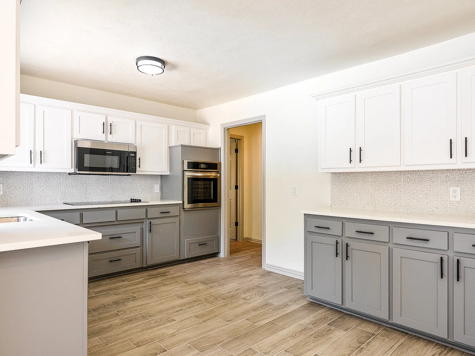 5 bed, 2682 sqft, $3,600 — Photo 4