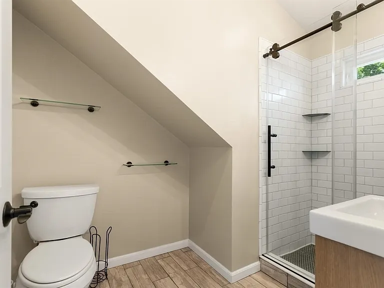 58 G St — Photo 22