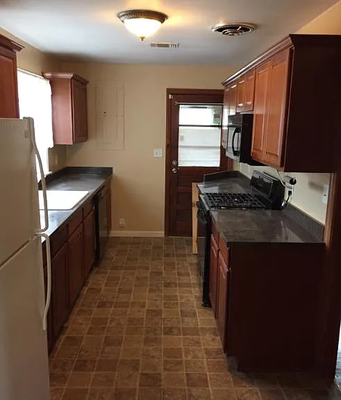 363 S McDonald St — Photo 6