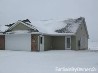 967 5th St, Kalona, IA 52247