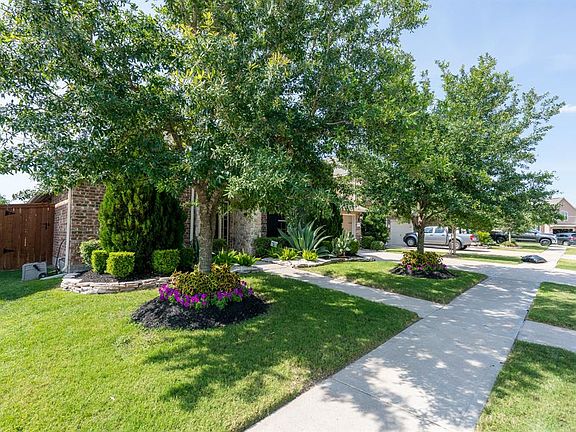 3rd image of 17915 Creek Bluff Ln