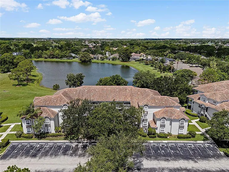 13929 Fairway Island Dr #818 — Photo 39