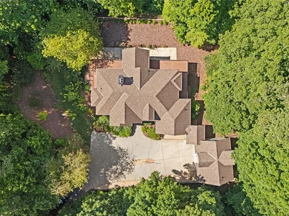 30 Crolley Ln, White, GA 30184