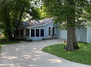 15324 Dodge Ave, Clear Lake, IA 50428