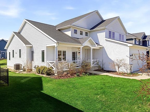 2nd image of 810 Sumac Street