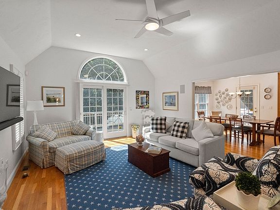 5th image of 7 Menemsha Way