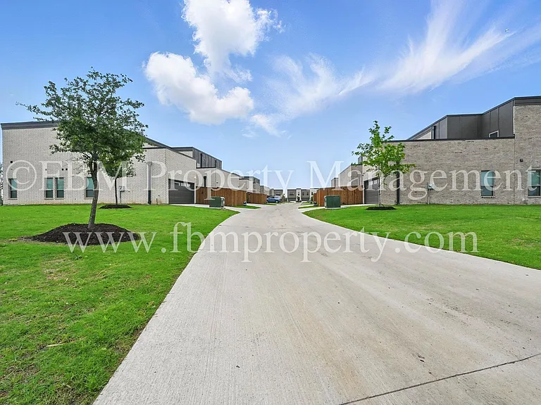 2909 Ali Dr — Photo 49